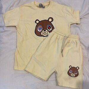 5/6 kids Cute Bear Graphic T-Shirt and Shorts Set